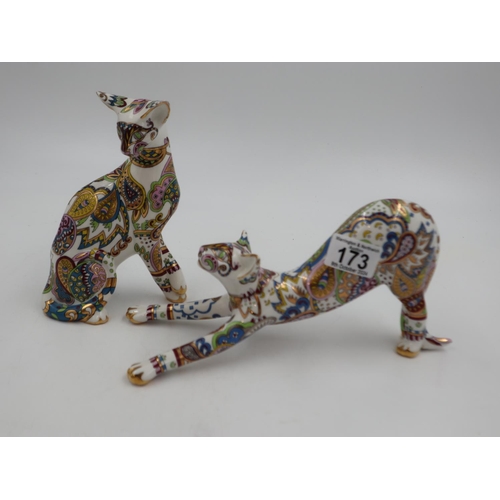 173 - Two Cardew Design 'Cool Catz' in the Paisley pattern, largest H: 19cm. UK P&P Group 3 (£30+VAT for t... 