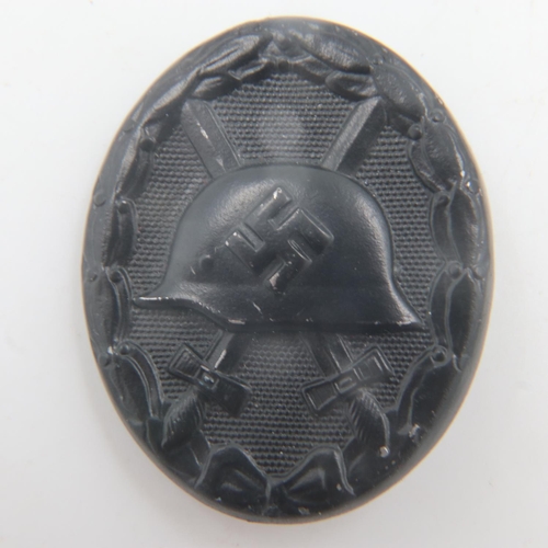 95 - German pressed metal wound badge in black. UK P&P Group 1 (£16+VAT for the first lot and £2+VAT for ... 