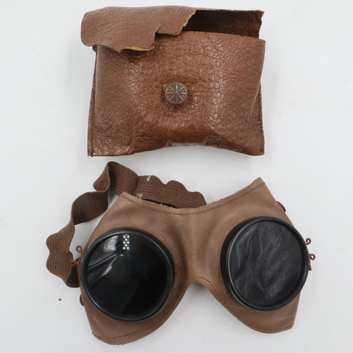 98 - Afrika Korps tinted dust googles for motorised and mountain troops, likely by Carl Zeiss (unmarked),... 