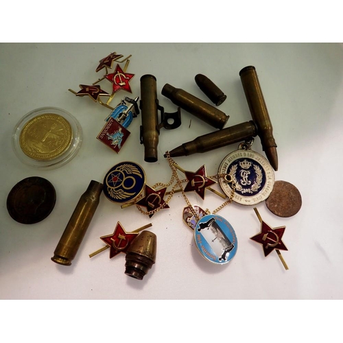 1188 - Mixed military collectables. UK P&P Group 1 (£16+VAT for the first lot and £2+VAT for subsequent lot... 