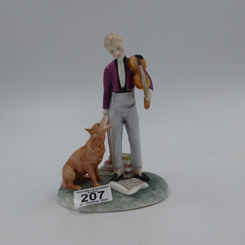 207 - Royal Doulton figurine, Young Master, HN2872, no cracks or chips, H: 18 cm. UK P&P Group 2 (£20+VAT ... 