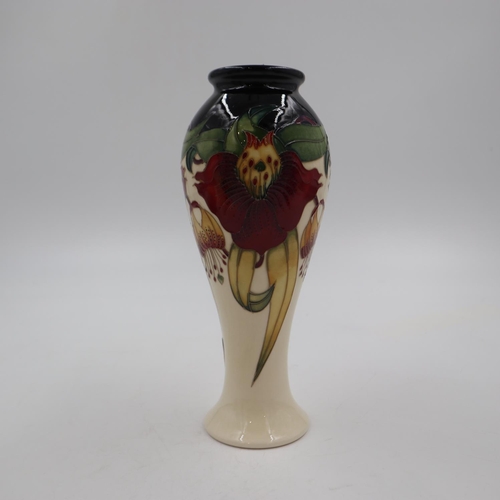 218 - Moorcroft vase in the Anna Lily pattern, no cracks or chips, H: 21 cm. UK P&P Group 2 (£20+VAT for t... 