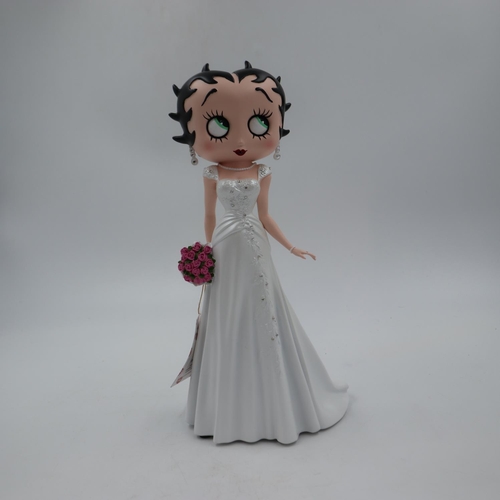 228 - Betty Boop wedding figure, H: 30 cm. UK P&P Group 2 (£20+VAT for the first lot and £4+VAT for subseq... 