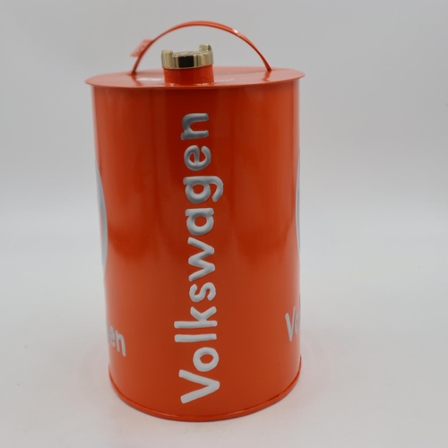 242 - Orange Volkswagen petrol can. UK P&P Group 3 (£30+VAT for the first lot and £8+VAT for subsequent lo... 