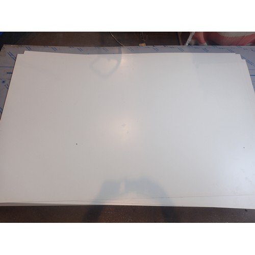 1896C - 13 white and grey steel flex sheets, 200 x 125cm. These must be collected by the end of the auction.