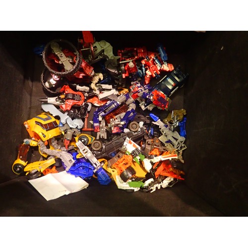 2275 - Twenty eight mixed generation, unboxed, transformers and accessories. UK P&P Group 2 (£20+VAT for th... 