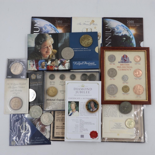 2011 - Mixed Commemoratives including crowns and £5 coins. UK P&P Group 1 (£16+VAT for the first lot and £2... 