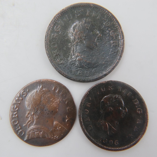 2079 - Three circulated coins of George III - penny and two half pennies. UK P&P Group 0 (£6+VAT for the fi... 