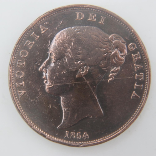 2242 - 1854 - copper penny of queen Victoria - gVF scratches. UK P&P Group 0 (£6+VAT for the first lot and ... 