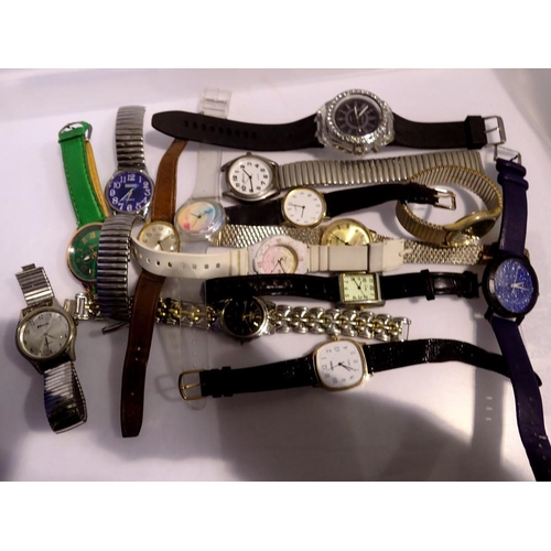 1063 - Fifteen gents quartz wristwatches, needing new batteries. UK P&P Group 1 (£16+VAT for the first lot ... 