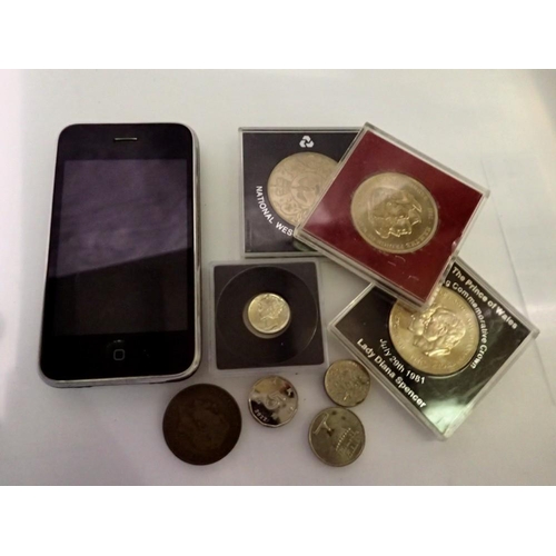 1073 - iPhone 8gb A1241, tested and working, and a small quantity of coins. UK P&P Group 1 (£16+VAT for the... 