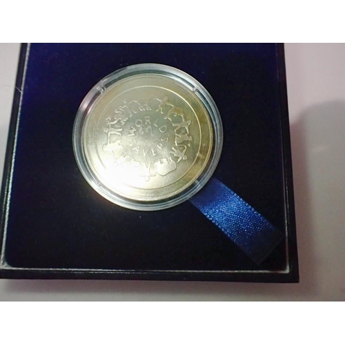 1092 - Gold plated elephant medallion, boxed. UK P&P Group 1 (£16+VAT for the first lot and £2+VAT for subs... 