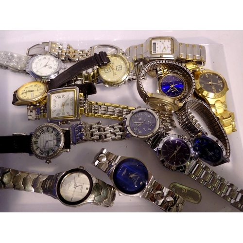 1117 - Fifteen gents quartz wristwatches all requiring batteries. UK P&P Group 1 (£16+VAT for the first lot... 