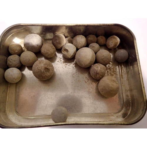 1120 - Tin of English civil war musket balls. UK P&P Group 1 (£16+VAT for the first lot and £2+VAT for subs... 