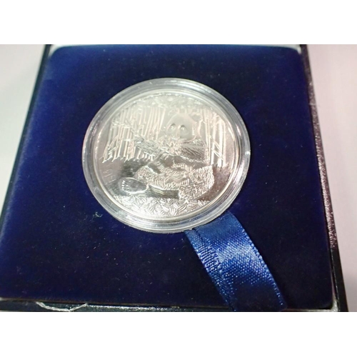 1136 - Boxed Chinese Panda commemorative coin. UK P&P Group 1 (£16+VAT for the first lot and £2+VAT for sub... 