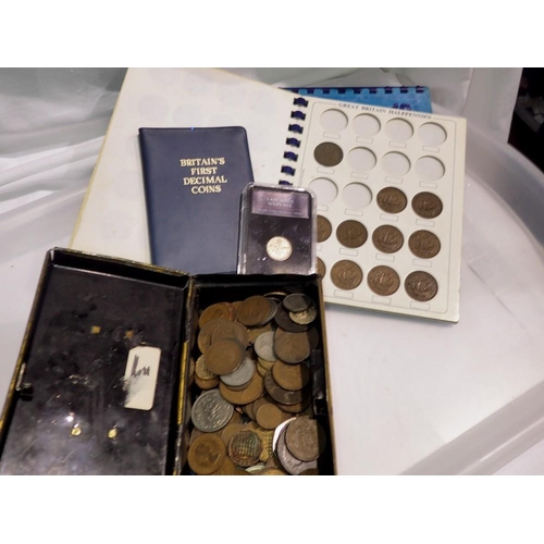 1140 - Two Sandhill collection folders, money box tin and old world coins. UK P&P Group 2 (£20+VAT for the ... 