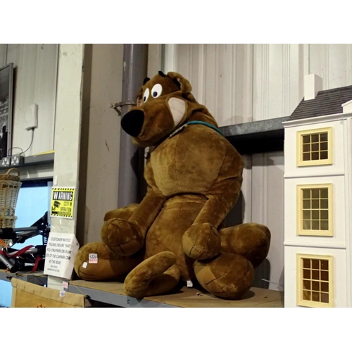 1220 - XL plush Scooby Doo toy. Not available for in-house P&P