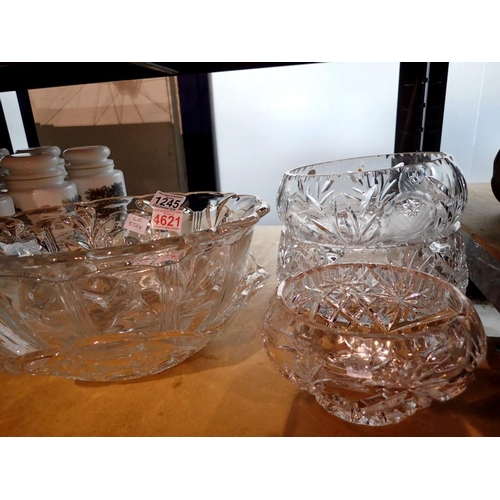 1245 - Six cut glass and crystal bowls and centre bowls. Not available for in-house P&P