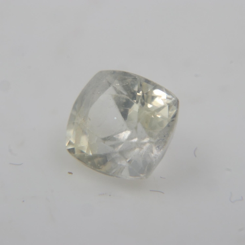 17 - Natural loose 1.53 carat oval cut light faint yellow sapphire. UK P&P Group 0 (£6+VAT for the first ... 