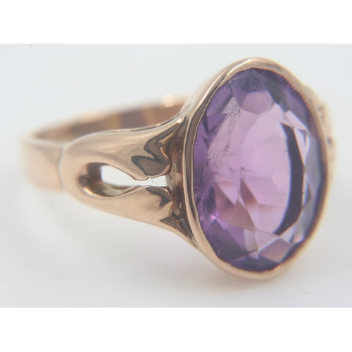 37 - 14ct gold and amethyst solitaire ring, size N ½, 4.9g. UK P&P Group 0 (£6+VAT for the first lot and ... 