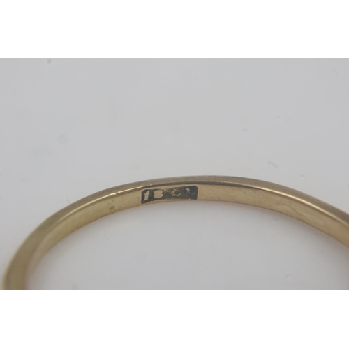 60 - 9ct gold diamond set ring, size T, 2.1g. UK P&P Group 0 (£6+VAT for the first lot and £1+VAT for sub... 