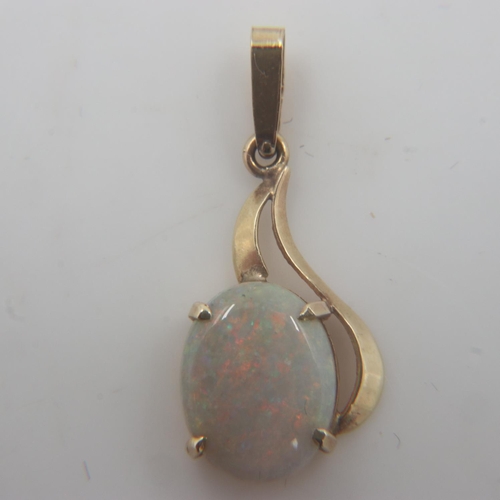 61 - 14ct gold opal pendant, 0.8g. UK P&P Group 0 (£6+VAT for the first lot and £1+VAT for subsequent lot... 