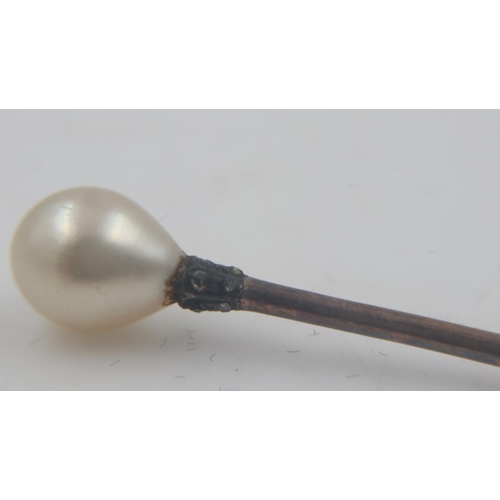 63 - Antique pearl and diamond-set stick pin in rose gold, L: 70 mm, 1.2g. UK P&P Group 0 (£6+VAT for the... 