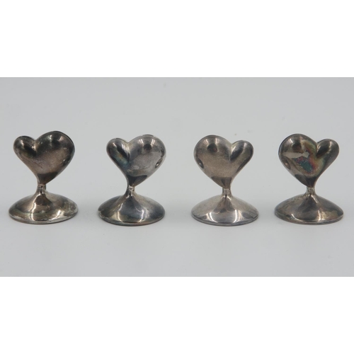 122 - Four silver plated heart-form menu/name card holders. UK P&P Group 1 (£16+VAT for the first lot and ... 