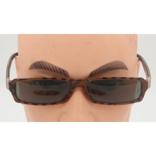 144 - Pair of cased Burberry sunglasses. UK P&P Group 1 (£16+VAT for the first lot and £2+VAT for subseque... 