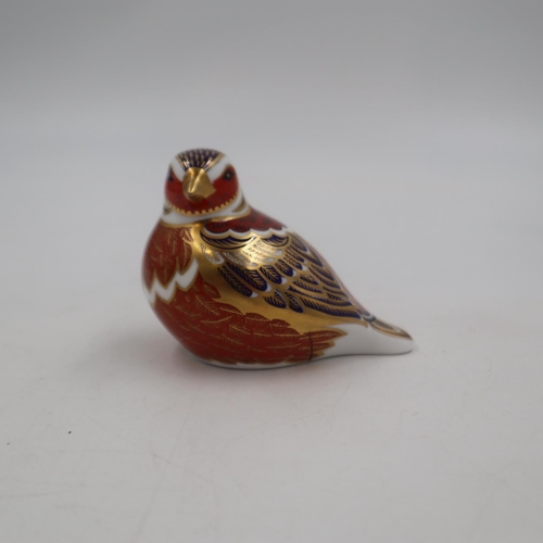 238 - Royal Crown Derby chaffinch, silver stopper, no cracks or chips. H: 7cm. UK P&P Group 1 (£16+VAT for... 