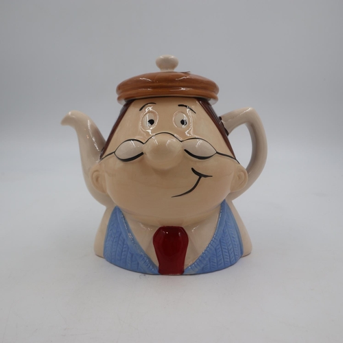 253 - Tetley Tea Folk teapot. H: 21cm. UK P&P Group 2 (£20+VAT for the first lot and £4+VAT for subsequent... 