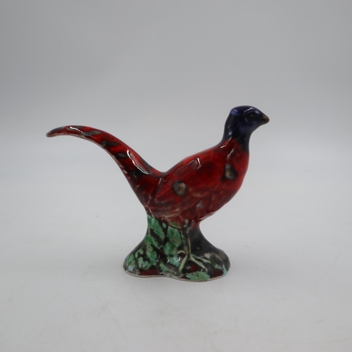 265 - Anita Harris pheasant, signed in gold, no cracks or chips. H: 11cm. UK P&P Group 1 (£16+VAT for the ... 