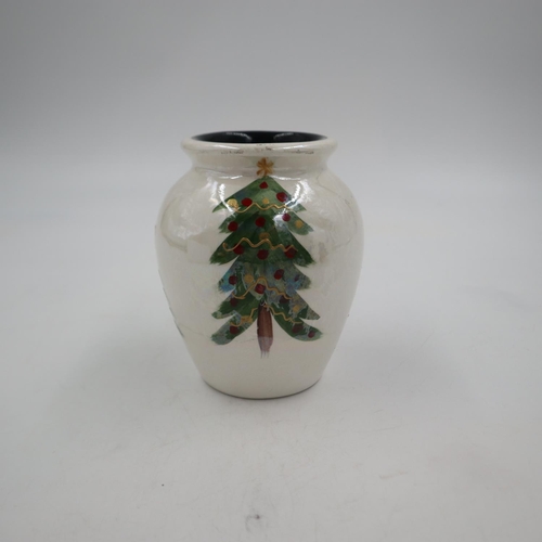 266 - Anita Harris Christmas tree lustre vase, signed in gold, no cracks or chips. H: 13cm. UK P&P Group 1... 