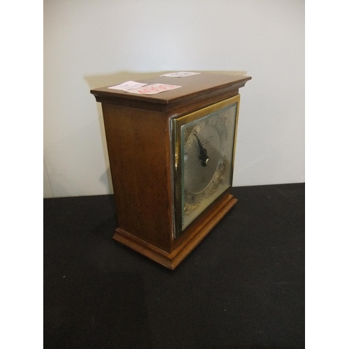 334 - Mahogany case Elliot mantel clock, retailed by Boodle & Dunthorne, Roman numerals to the chapter rin... 