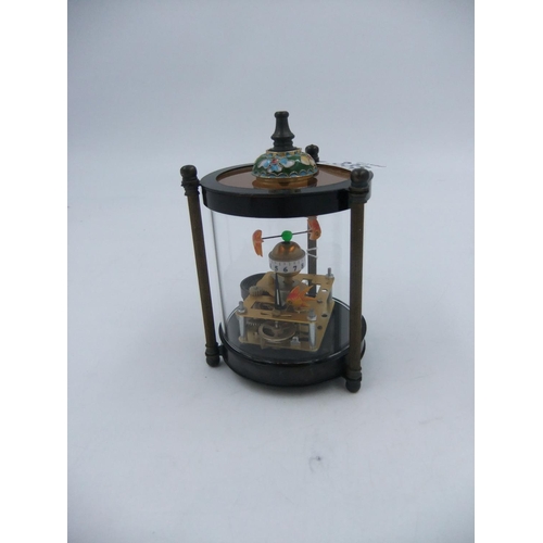 335 - Mechanical fish clock. H: 14cm. UK P&P Group 2 (£20+VAT for the first lot and £4+VAT for subsequent ... 