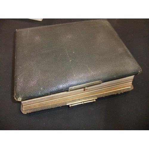 354 - Early 20th century photograph album. UK P&P Group 2 (£20+VAT for the first lot and £4+VAT for subseq... 