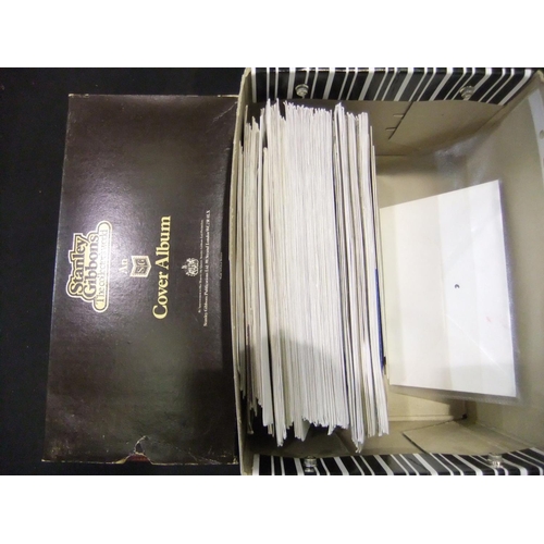 363 - Album of loose first day covers. UK P&P Group 2 (£20+VAT for the first lot and £4+VAT for subsequent... 