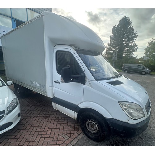 1000C - Mercedes Sprinter Van, engine working, tail lift not working, mainly for spares, MOT expired 21/12/2... 