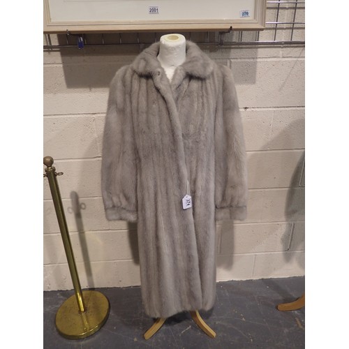 374 - Full length grey mink coat size 10 - 12. UK P&P Group 2 (£20+VAT for the first lot and £4+VAT for su... 