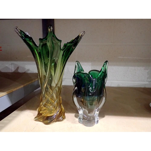 1037 - Two art glass vases, largest H: 27cm. Not available for in-house P&P