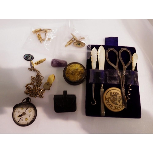 1075 - Small quantity of collectables, including a manicure set, compass, leather sovereign purse and a sha... 