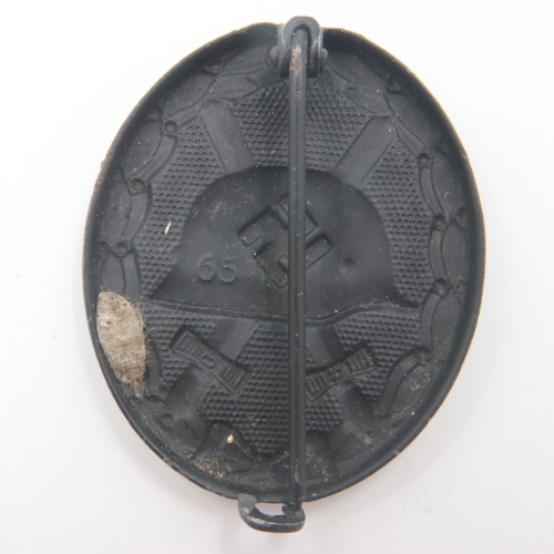 2236 - German WWII pressed metal wound badge, black grade, representing iron. UK P&P Group 1 (£16+VAT for t... 