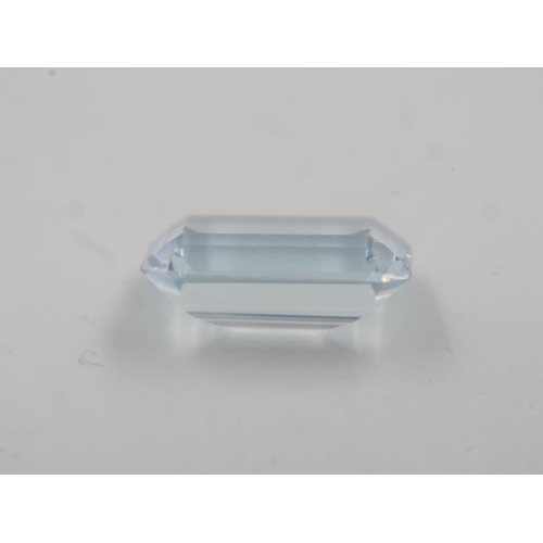 25 - Natural loose 1.77 carat emerald cut aquamarine. UK P&P Group 0 (£6+VAT for the first lot and £1+VAT... 