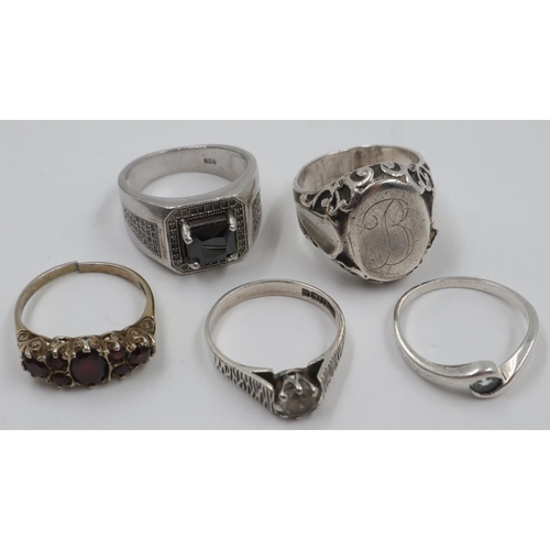 43 - Five silver rings. UK P&P Group 0 (£6+VAT for the first lot and £1+VAT for subsequent lots)