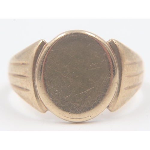 55 - 9ct gold gents signet ring, size X, 6.2g. UK P&P Group 0 (£6+VAT for the first lot and £1+VAT for su... 