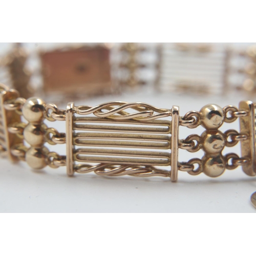 56 - Victorian 15ct gold gate bracelet, with two 9ct charms and safety chain, 22.8g. UK P&P Group 0 (£6+V... 