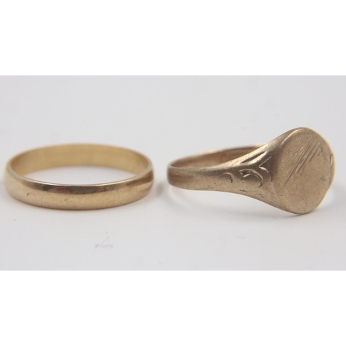 57 - 9ct gold signet ring, size P, 2.4g, with an unmarked gold band ring, size L, 1.7g. UK P&P Group 0 (£... 