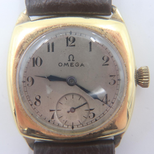 90 - OMEGA: 18ct gold cased 1930s gents wristwatch with subsidiary seconds dial, working at lotting up. T... 