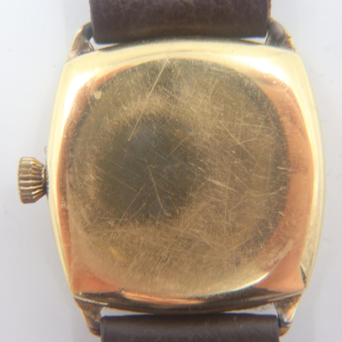 90 - OMEGA: 18ct gold cased 1930s gents wristwatch with subsidiary seconds dial, working at lotting up. T... 