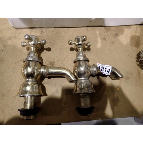 1814 - Pair of large bath taps. Not available for in-house P&P